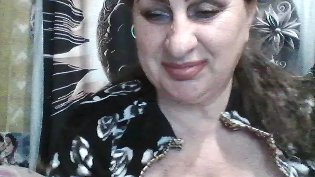 LoaqLovew online show from May 17, 2026, 6:55 am