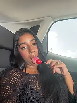 SaryJonex online show from May 14, 2026, 5:20 pm