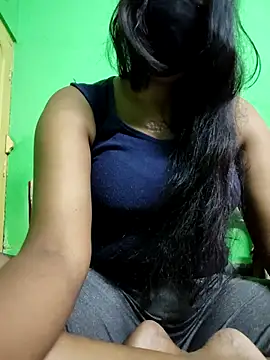 Scarlethoty online show from April 25, 2026, 4:59 am