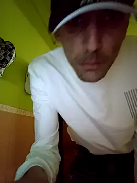 Reinventando el porno online show from April 23, 2026, 4:03 am