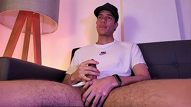 Derek stud  online show from May 12, 2026, 3:14 am