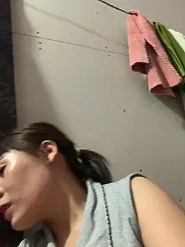 Helen-baby online show from May 26, 2026, 5:47 am