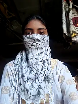 Snapshot of Queen_girl80122 chatting on May 10, 2026, 6:51 am Queen girl80122 online show from May 10, 2026, 6:51 am