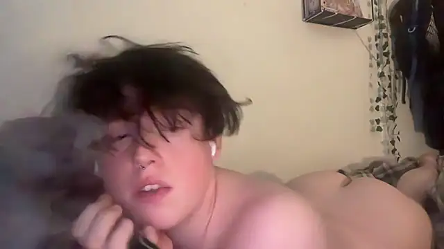 JacobHiltonn online show from April 23, 2026, 10:03 am