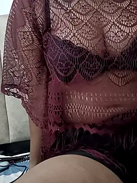 Snapshot of suny_301 chatting on June 7, 2026, 7:45 am suny 301 online show from June 7, 2026, 7:45 am