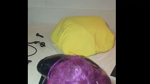 Snapshot of crazytranny chatting on November 7, 2025, 11:16 pm crazytranny online show from November 7, 2025, 11:16 pm