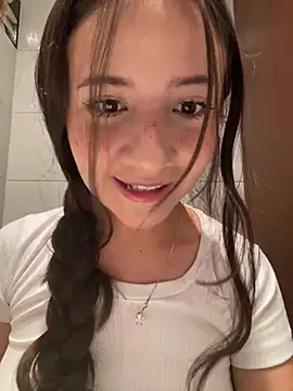Snapshot of AmyPalacioss chatting on May 3, 2026, 9:43 pm AmyPalacioss online show from May 3, 2026, 9:43 pm