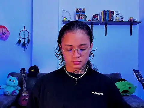 Sam Bartonn online show from June 12, 2026, 3:38 am