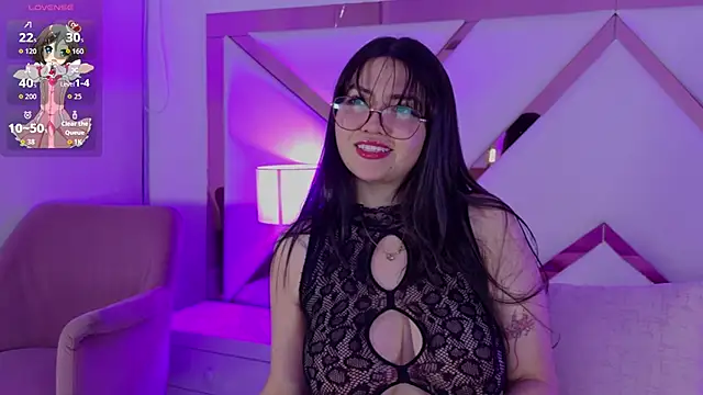 Snapshot of ViolettGreyy chatting on June 6, 2026, 9:41 pm ViolettGreyy online show from June 6, 2026, 9:41 pm