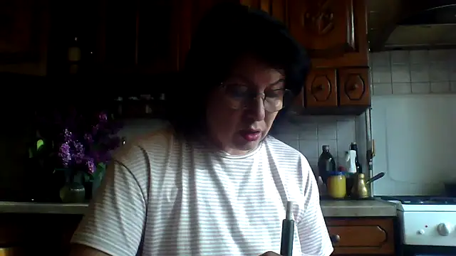 Fiona06 online show from May 18, 2026, 4:18 am