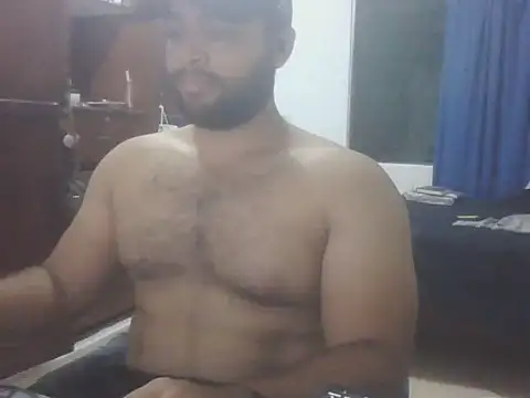 Bearmachin online show from May 4, 2026, 2:51 am
