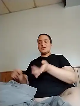 wetandtightcoochie online show from April 29, 2026, 5:52 pm