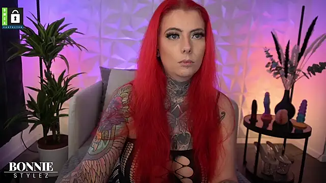 BonnieStylez online show from February 28, 2025, 9:25 am