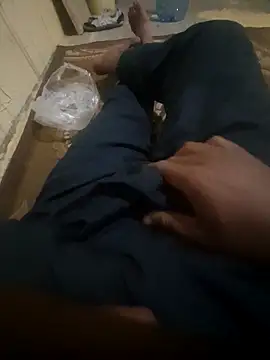 qwdtu online show from April 27, 2026, 11:14 pm