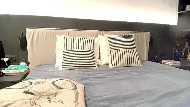 Peachy  online show from October 8, 2025, 7:50 am