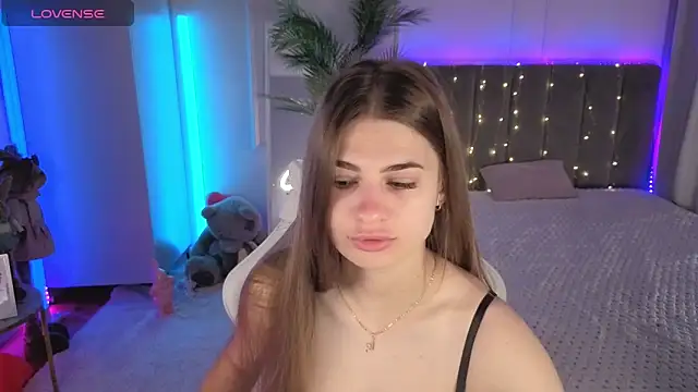 Dayana Mood online show from May 27, 2026, 6:21 am