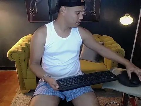 noah oliver1 online show from May 29, 2026, 1:47 am