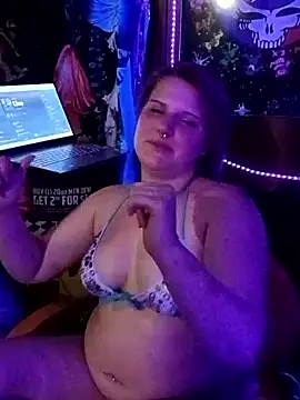 yourfavfallenstar online show from June 17, 2026, 2:58 am