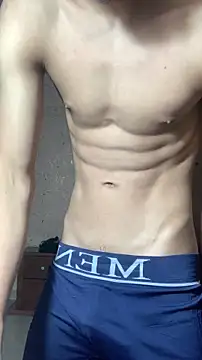 adamhdgdhdv73 online show from May 16, 2026, 11:36 pm