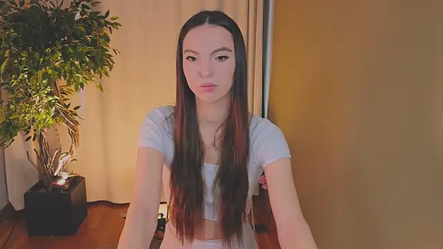 Alice-Lidel online show from April 29, 2026, 5:33 am