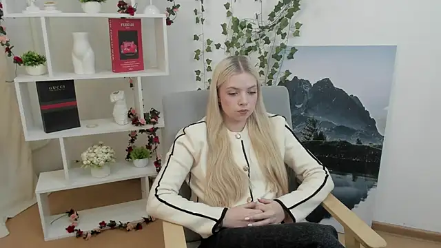 AmandaTrousdale online show from April 29, 2026, 5:30 pm