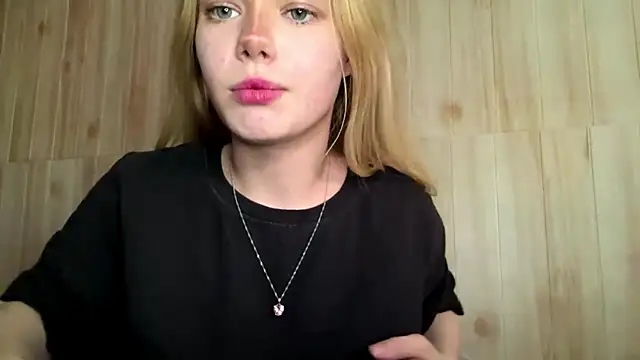 Malinwitch online show from May 25, 2026, 4:02 pm