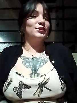 Amelia-28 online show from April 29, 2026, 11:33 pm