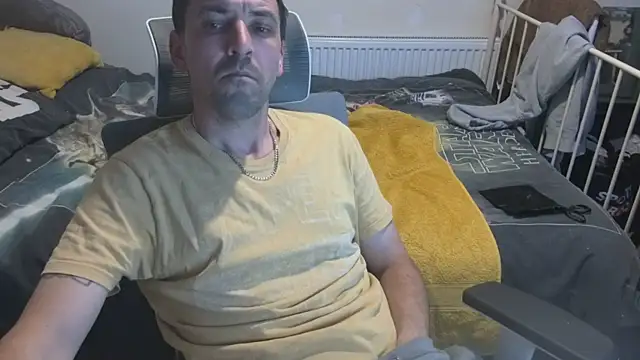 Tracky 66 online show from April 28, 2026, 11:54 pm