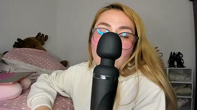hyunjoo online show from June 3, 2026, 10:15 pm