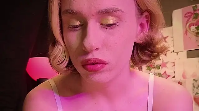 Miss Amy00 online show from June 7, 2026, 8:23 pm