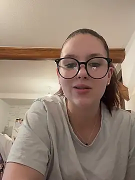 CuteBeaX online show from May 31, 2026, 8:10 pm