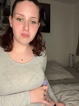 CuteBeaX online show from June 4, 2026, 7:42 pm