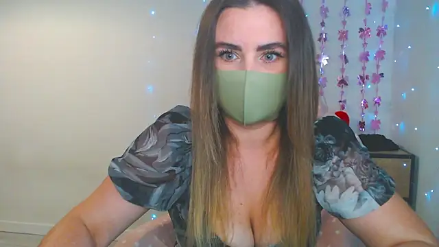 MillaVelvet online show from June 15, 2026, 10:17 am