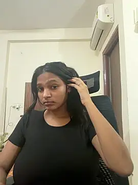 PIHU01990 online show from April 30, 2026, 2:56 pm