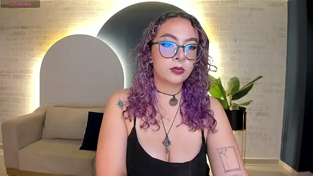 LoiseHarper online show from May 8, 2026, 2:50 am