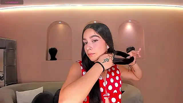 SophieKiss1 online show from May 25, 2026, 7:42 pm