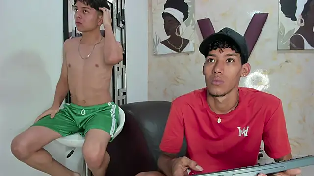 Snapshot of RED_BOYS_XXX chatting on May 29, 2026, 1:31 pm RED BOYS XXX online show from May 29, 2026, 1:31 pm