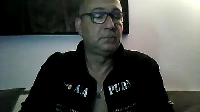 Soloyan online show from October 25, 2025, 4:42 am