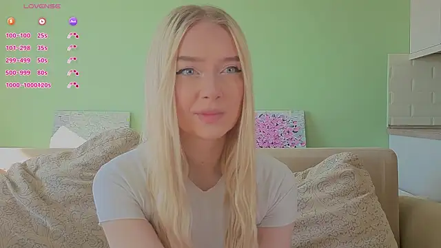 Chanelbayerr online show from May 6, 2026, 3:24 am