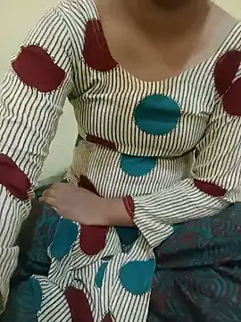 Snapshot of Seema_yadav01 chatting on June 5, 2026, 5:14 am Seema yadav01 online show from June 5, 2026, 5:14 am
