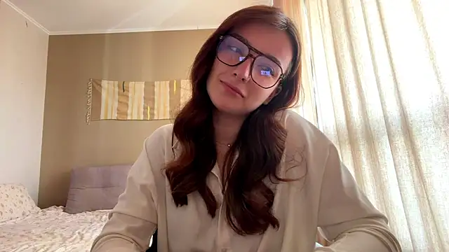 Stella Rass online show from May 14, 2026, 6:53 am