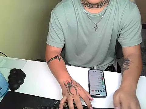 Ashtonfuckingboi online show from June 1, 2026, 7:48 pm