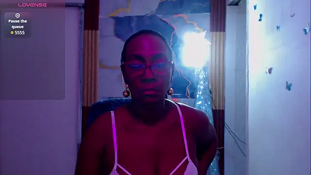 jannyheat online show from March 8, 2026, 5:22 am