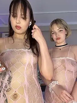 TwixGirlsX online show from May 16, 2026, 5:15 am