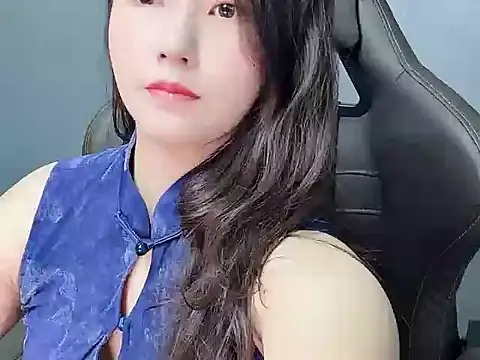 Wenwen8 online show from May 5, 2026, 3:03 am