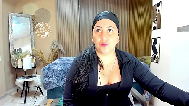 BBWLuxuryMuse online show from June 2, 2026, 11:23 am