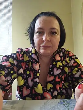 EmmaEmmy40 online show from June 2, 2026, 3:25 pm