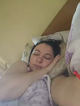 EmmaEmmy40 online show from June 13, 2026, 4:54 am