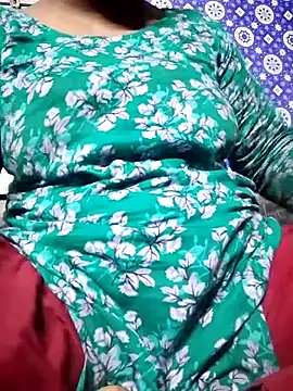 Snapshot of indian-couple9 chatting on June 3, 2026, 6:13 pm indian-couple9 online show from June 3, 2026, 6:13 pm
