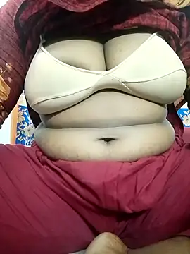 Snapshot of indian-couple9 chatting on June 4, 2026, 8:42 am indian-couple9 online show from June 4, 2026, 8:42 am